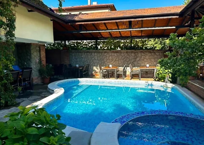 хотел м1 Hotel 2*